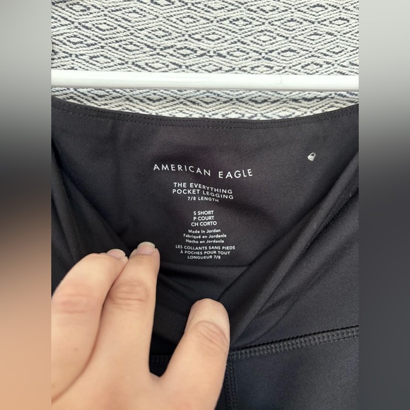 American Eagle The Everything Pocket Legging 7/8 Length size Small Short - Picture 4 of 5